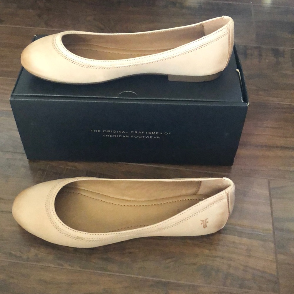 FRYE | Carrie Leather Flats - Picture 3 of 8